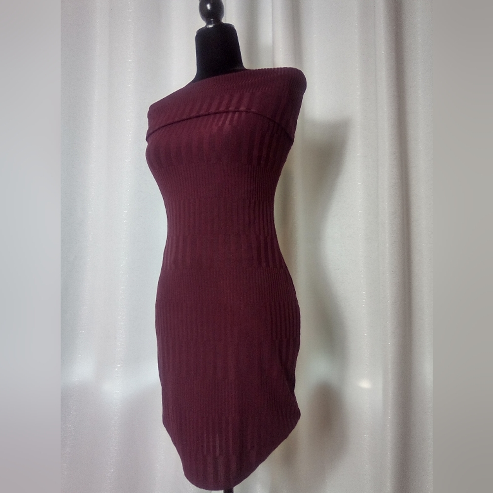 XS Burgundy Classy Ribbed Bodycon Off-The-Shoulder Midi Sweater Dress with Tag